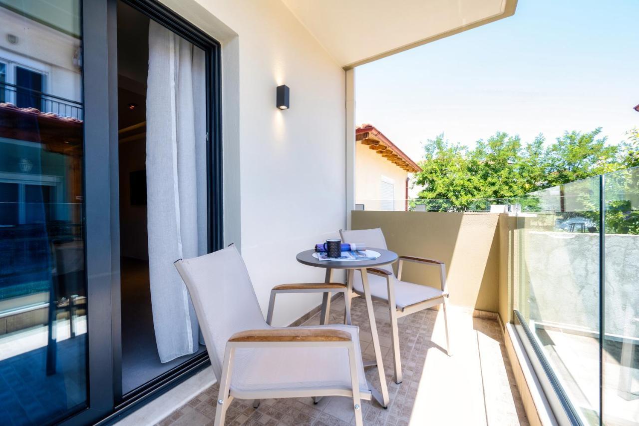 Kallithea  Jj Rooms Luxury Apartments חדר תמונה